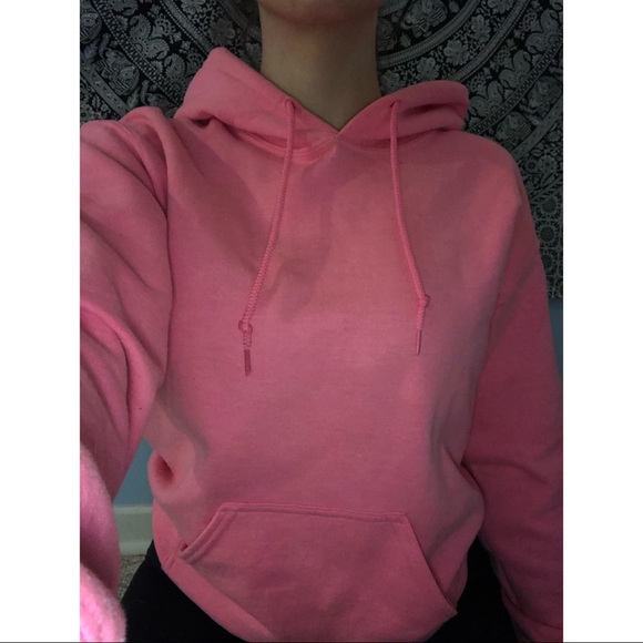 Tops - Pink hoodie 💕